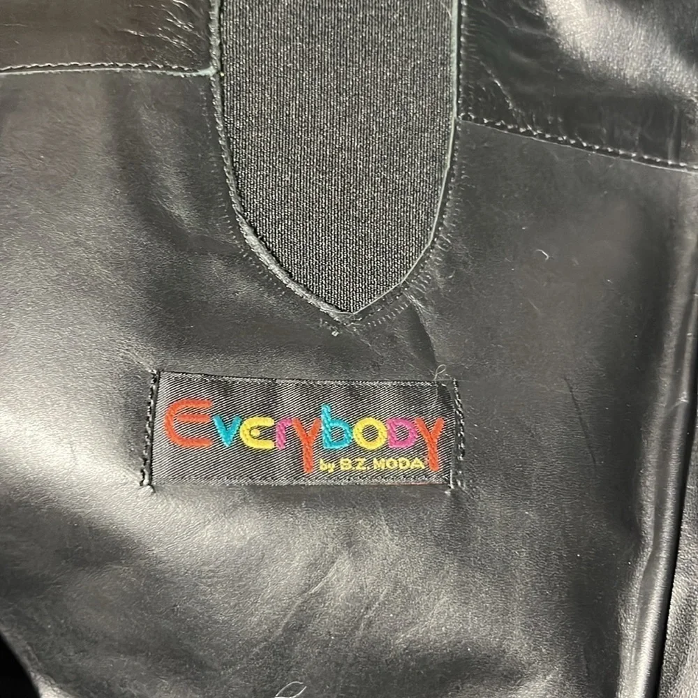 EVERYBODY BY E.Z. MODA BLACK LEATHER BOOTS